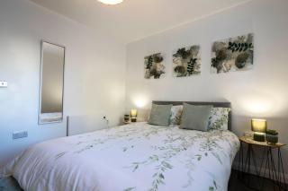 Lat-Minute l Quick Deals l Premium 2 Bedrooms Apartment l Sleeps Up to 4 l Free Parking l City Center l WeStayBelfast - 9
