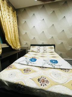 Elite Shine Holiday Home - Sabkhah - 3