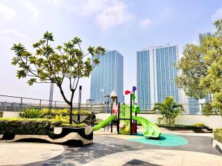 Golf View from the Highest Floor at U-Residence tower 2, Lippo Karawaci - Klapadua - 2