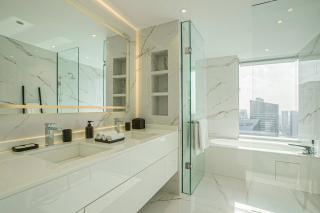 Luxurious Apartment And Amazing Dubai Marina View - 8