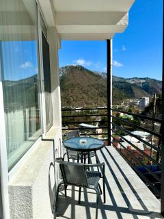 Hotel Caucasus Borjomi - Bordschomi - 2