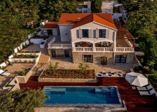 Stunning Korcula Villa 4 Bedrooms Villa Waterfront Dream Cinema Room Private Heated Infinity Pool Zrnovo - Korčula - 0