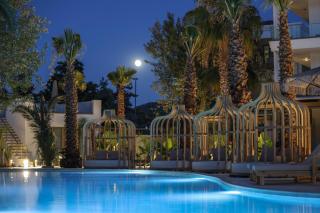 NŪSA suites & villas - 1