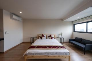 L.A. Tower Hotel - 4