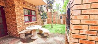 King's Palace Self Catering Apartments - St Lucia - 1