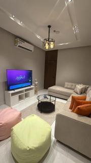Room and living room facing the sea - Al Khobar - 0