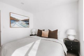 Rustic Luxe Mount Escape Sea Views Pool & Gym - Mount Maunganui - 2
