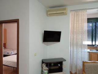 Cheap and Cozy Apartments for rent in Durres 100m by the beach - 5