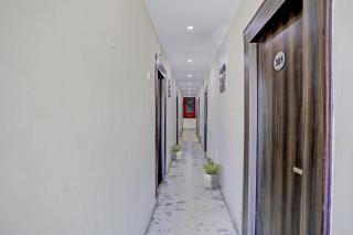 Townhouse Jai Guru Ji Nearest Merceds Benz Sector 11 - Noida - 5