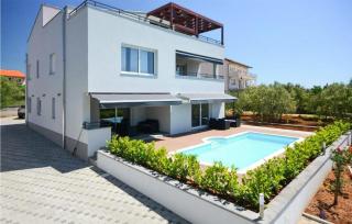 2 Bedroom Stunning Apartment In Turanj - 0