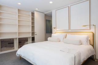 Private Beautiful Townhome w Zen Garden - 2