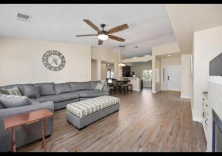 4bdrm 2bath Modern Getaway KING Bed Sleeps 8 - Bakersfield - 8