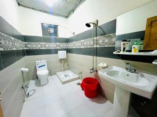 Zim Zim &Salaar Gust House - - 1