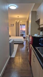 Condo in Pasay 12th flr studio unit-near MOA, PICC - Manila - 2