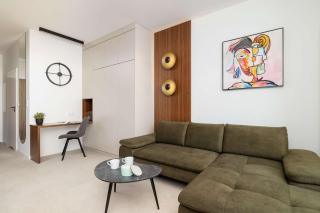 Bright Studio in Katowice with Parking, Sauna & Gym by Noclegi Renters - Katowice - 8