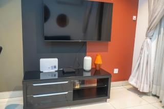 Sky View Condo at Lennox - Trofwi - 8