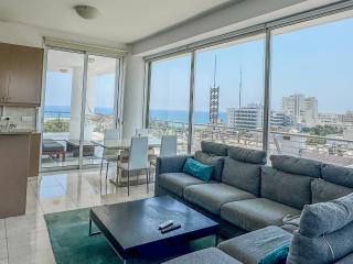 Sea View City Beach Apartment - Larnaca - 8