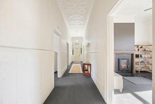 The Parade - Mansfield - Sleeps 8 - Mansfield - 1