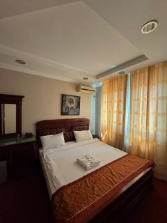 Hotel Royal - 5