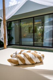 Frelin Villas - 1 BR, 2 BR Luxury Villa Complex - Kerobokan - 6