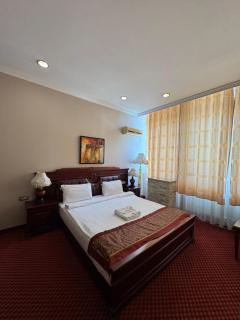 Hotel Royal - 3