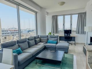 Sea View City Beach Apartment - 3