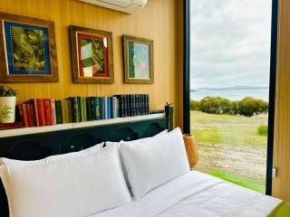 Dunalley Bay Beachfront Retreat by Tiny Away - Murdunna - 5