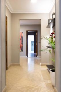 Chic Modern 4-Bedroom Apartment - 7