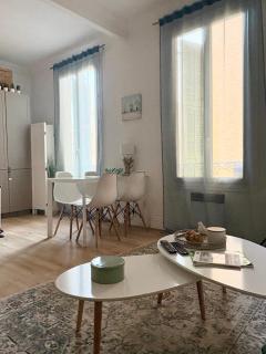 Nice Charm - 2BR Walk to Negresco & Promenade - Nizza - 0