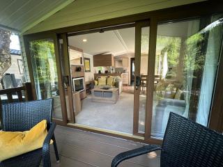 V19 - Ffrancon 2 bed riverside caravan - Bethesda - 9