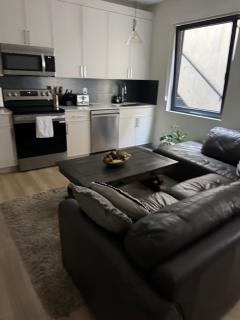 Delux 2 bedroom suite - White Rock - 3