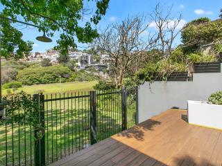 Surfers' Loft Tamarama - direct access to the beach - 6