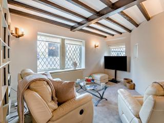 5 Bed in Halifax 96061 - Sowerby Bridge - 1
