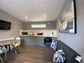 P50 - Studio Pod with Hot Tub - Bethesda - 7
