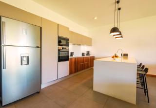 Mythic Suites & Villas by MJ Holidays - Grande Gaube - 2
