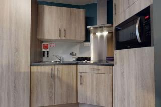 Student Only Bronze Studio Plus at Hammersmith Residence - 5