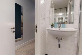 Student Only Bronze Studio Plus at Hammersmith Residence - London - 3