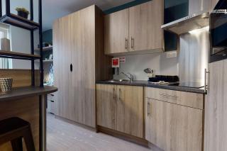 Student Only Bronze Studio Plus at Hammersmith Residence - London - 1