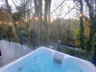 P59 - Riverstone with hot tub - Bethesda - 0