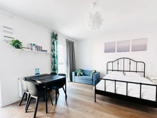 Targowa Charming Studio by the National Stadium - 0