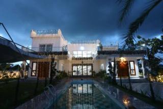 Poorna Farmhouse5BHKPoolJacuzziACLuxurious - 2