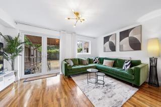 4 Bed Luxury Townhouse All Ensuite suitable for Long Stay & Corporate - 3