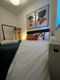 Durham, Free Parking, Central - Modern House - 9