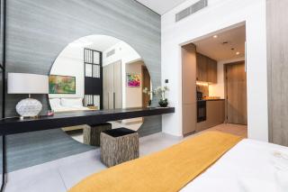 Elite LUX Holiday Homes - Relax Unwind in Stylish JVC Studio Dubai - 5