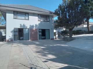 53 Tindale Road Self-Catering Accommodation - 5