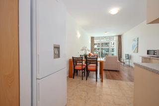 Sunny Holiday Apartments - 4