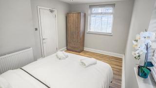 Newly Refurbished 3 Bed House With Parking - Birmingham - 1