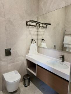Radamis Hotel & Restaurant - 1
