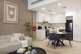 Luxury apartment with Iconic Landmark View - 5