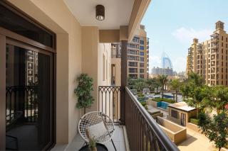 Luxury apartment with Iconic Landmark View - 2